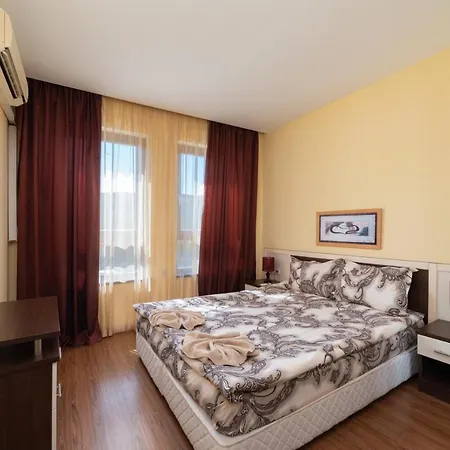 Admiral Amazing Sea View דירה